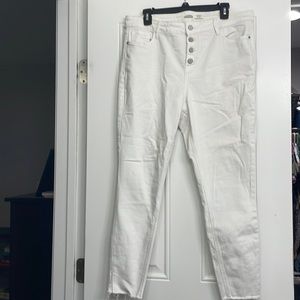 White Old Navy Rockstar Skinny Jeans